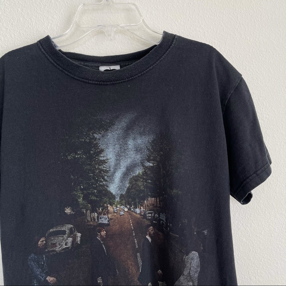 The Beatles 2008 Vtg Band Abbey Road Tee T Shirt - Picture 2 of 5